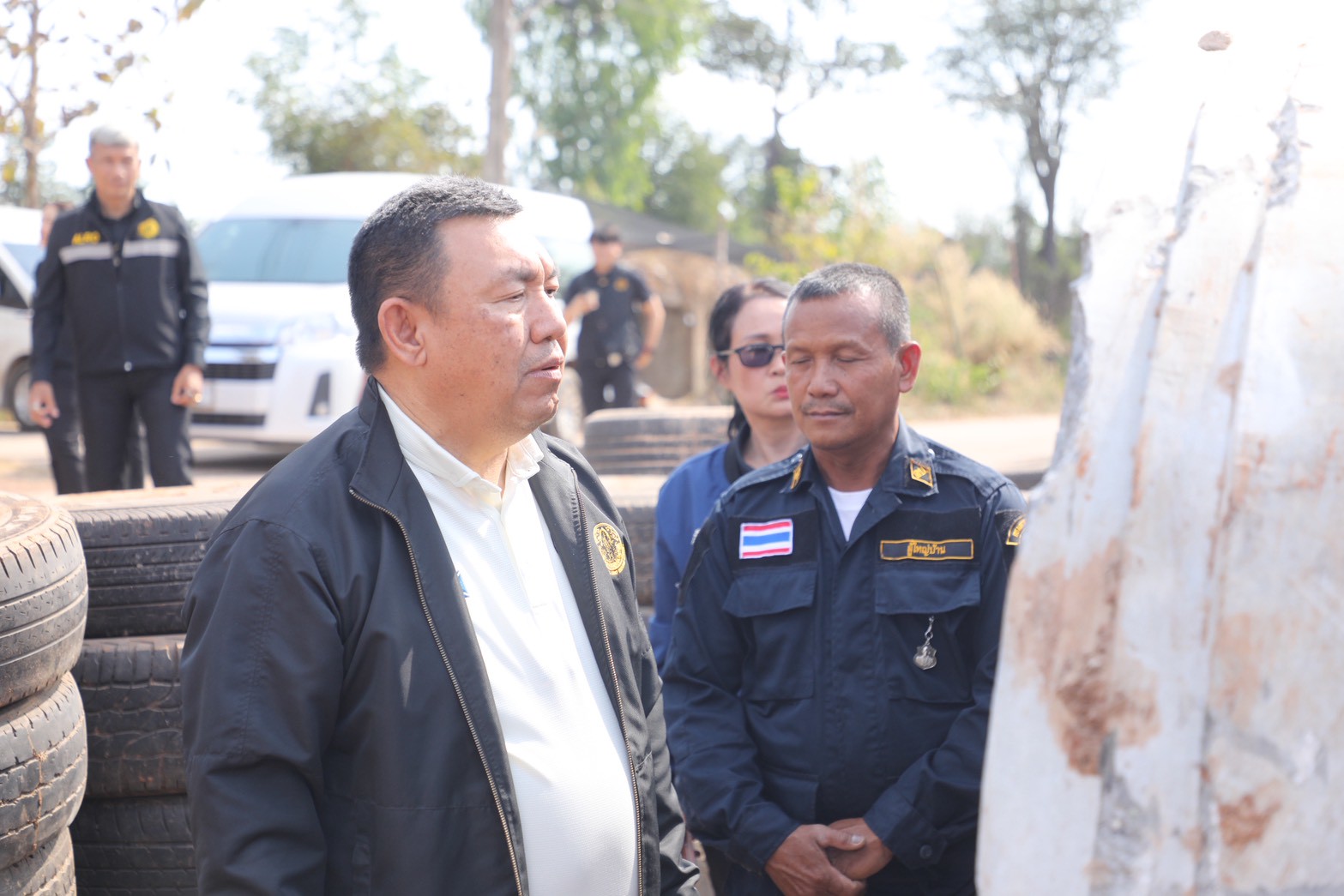 title - เลขาฯ ส.ป.ก. รุดให้กำลังใจพี่น้องเกษตรกรในเขตปฏิรูปที่ดินพื้นที่ชายแดนอุบลฯ ใกล้จุดสู้รบเพียง 7 กม.